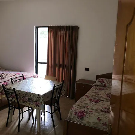 Hotel Gjinaj Hotel 2*