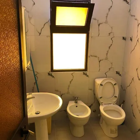 Hotel Gjinaj